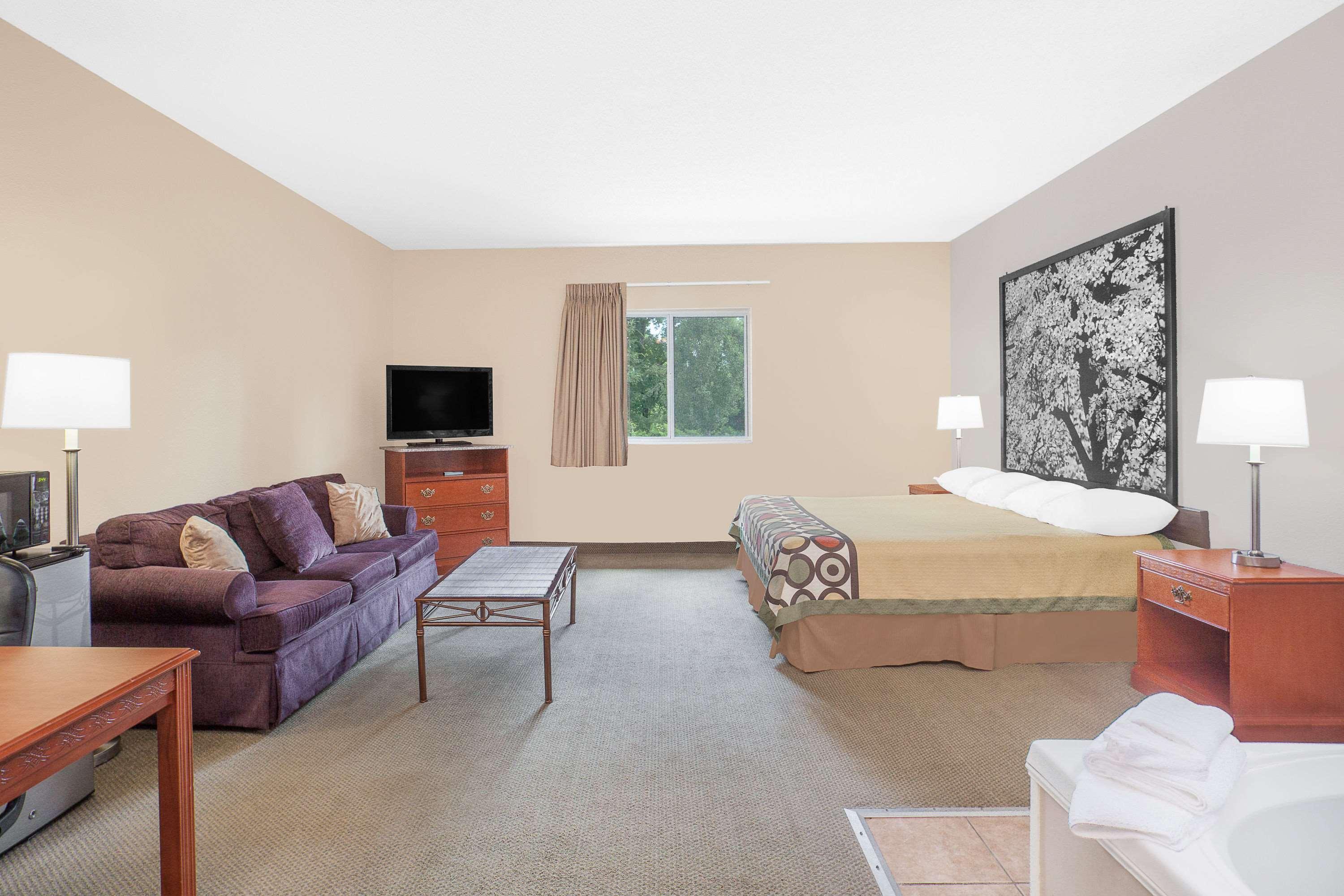 Super 8 By Wyndham Central City Exterior photo